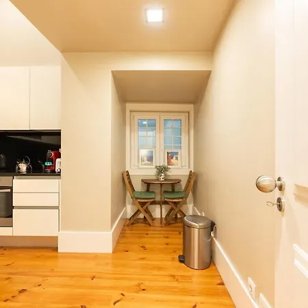 Bica Contemporary Historic 2 Bedroom * Lisbon