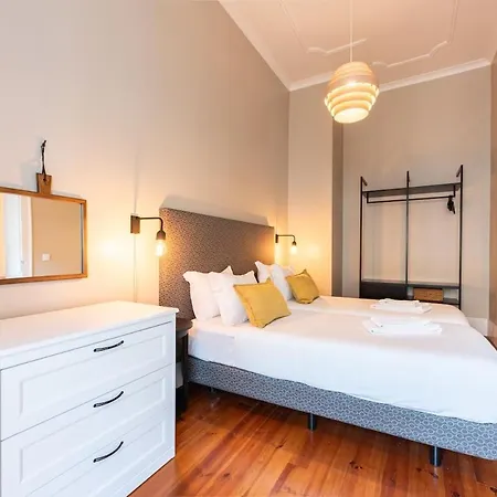 Bica Contemporary Historic 2 Bedroom 아파트