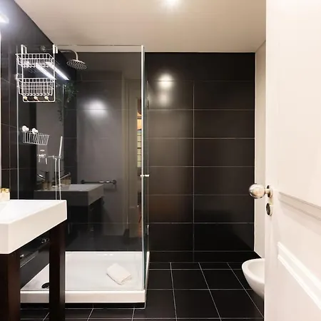 Bica Contemporary Historic 2 Bedroom Apartment