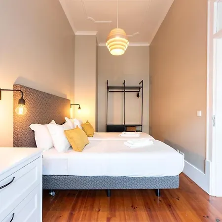 Bica Contemporary Historic 2 Bedroom Apartment