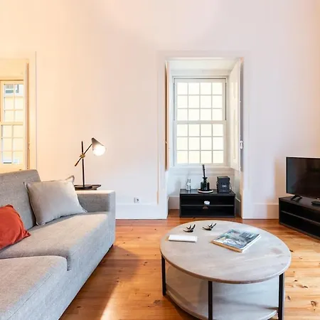 Apartmán Bica Contemporary Historic 2 Bedroom